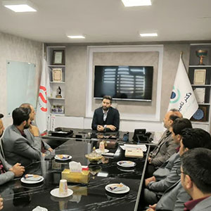 نشست صمیمانه مدیر عامل دکتر تامین وهیئت مدیره انجمن برقکاران اصفهان